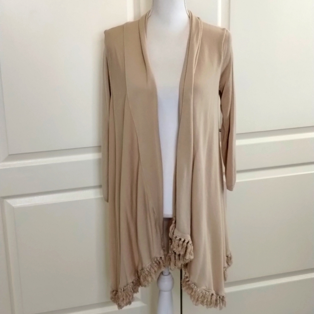 Mudpie women's small/medium beige open cardigan with fringe